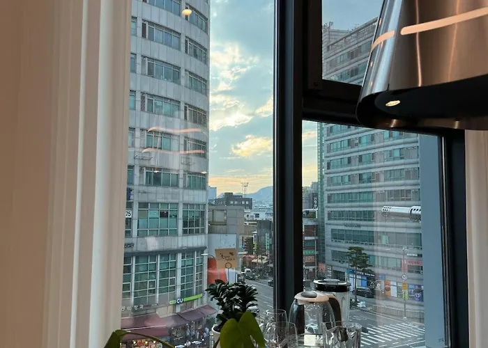 Brand New ! Luxury At Euljiro-5ga 公寓 *
